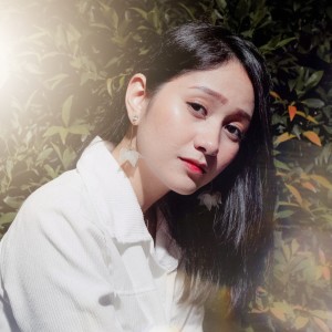 Listen to Antara Cinta Dan Dusta (Explicit) song with lyrics from Clara Panggabean