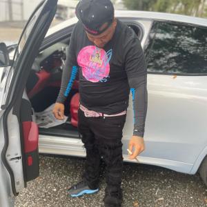 收聽ProjectBaby Loddy的Over Here (feat. Tiny T & Deion frm da4) (Explicit)歌詞歌曲