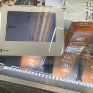 收聽LulReg的Red Dot! (Explicit)歌詞歌曲