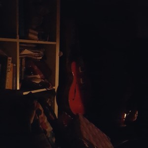 Dengarkan lagu Laura nyanyian Orange.Tuesday dengan lirik