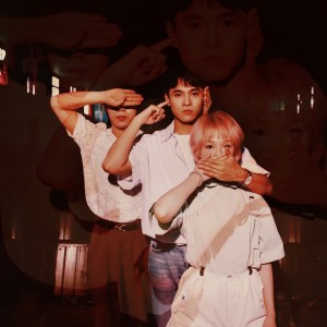 Dengarkan 天上再见 (Face Mask) lagu dari 温和治疗MILDCURE dengan lirik