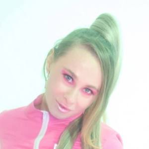 ดาวน์โหลดและฟังเพลง Тюльпаны พร้อมเนื้อเพลงจาก Ира PSP