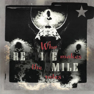 ดาวน์โหลดและฟังเพลง Hush Hush พร้อมเนื้อเพลงจาก Reptile Smile