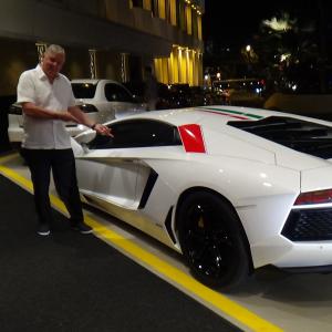 收聽Tony Edwards的Front Line Nurses歌詞歌曲