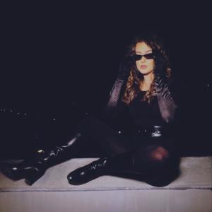 It's different的專輯Ella Baila Sola (Stutter Techno)