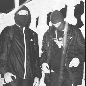 收聽kazir的Águia歌詞歌曲