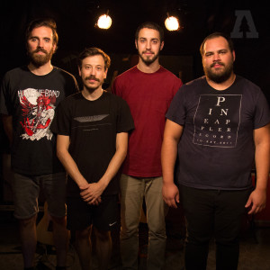 收听Henrietta的Departures (Audiotree Live Version)歌词歌曲