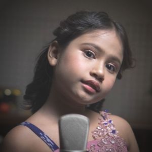 收聽Adelways Lay的Dalam Kemuliaan歌詞歌曲