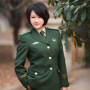 收聽笨桐的買來螃蟹為你扒歌詞歌曲