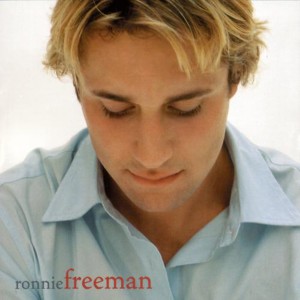 ดาวน์โหลดและฟังเพลง Who You Really Are พร้อมเนื้อเพลงจาก Ronnie Freeman
