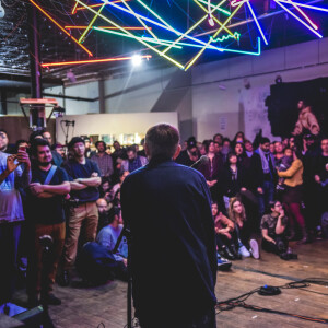 ดาวน์โหลดและฟังเพลง theme 001 (Live) พร้อมเนื้อเพลงจาก Jaimie Branch