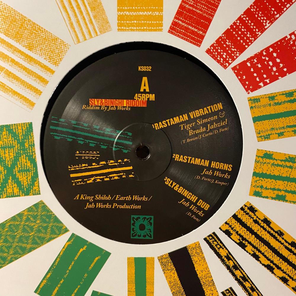 Rastaman Vibration (feat. Tiger Simeon & Brada Jahziel)