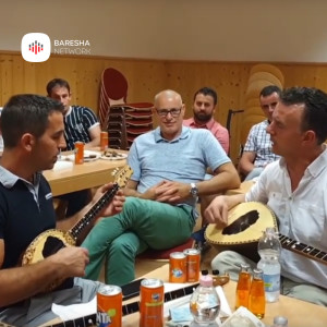 收聽Elmi Agushi的Mahmut Pasha歌詞歌曲