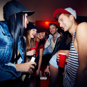ดาวน์โหลดและฟังเพลง How We Do (Explicit) พร้อมเนื้อเพลงจาก Flannan
