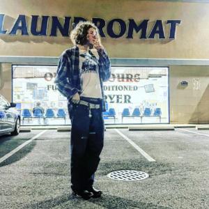 ดาวน์โหลดและฟังเพลง lip service (Explicit) พร้อมเนื้อเพลงจาก Keyblayde808