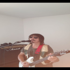 Dengarkan lagu Absinto Do Teu Beijo nyanyian Pedro Ferreira dengan lirik