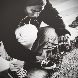 ดาวน์โหลดและฟังเพลง Fling พร้อมเนื้อเพลงจาก Sean Munnick