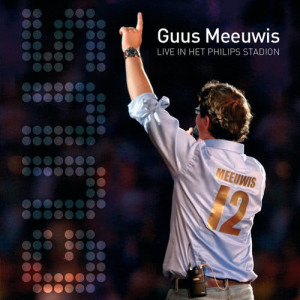 ดาวน์โหลดและฟังเพลง Het Is Een Nacht (Live at Philips Stadion, Eindhoven / 2006) พร้อมเนื้อเพลงจาก Guus Meeuwis