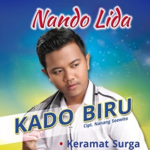 收聽Nando LIDA的Kado Biru歌詞歌曲
