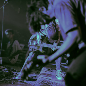 Listen to Angan / Ingin song with lyrics from Vague