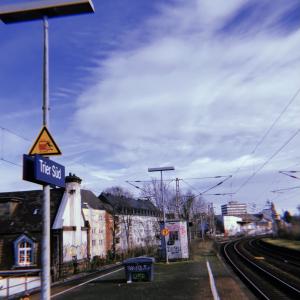 ดาวน์โหลดและฟังเพลง Station Süd พร้อมเนื้อเพลงจาก Taugenichts