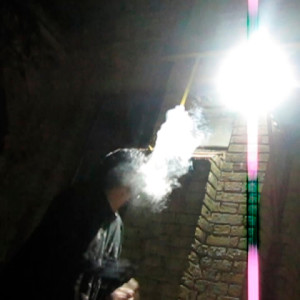 收聽Апатія的Не помирай (Explicit)歌詞歌曲