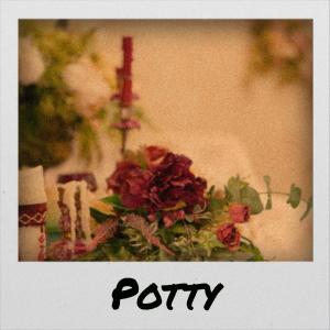 ดาวน์โหลดและฟังเพลง Potty พร้อมเนื้อเพลงจาก Takae Birger