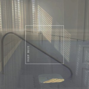 收听TAETAE的Deep blue歌词歌曲