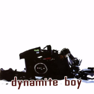 ดาวน์โหลดและฟังเพลง Satellite พร้อมเนื้อเพลงจาก Dynamite Boy