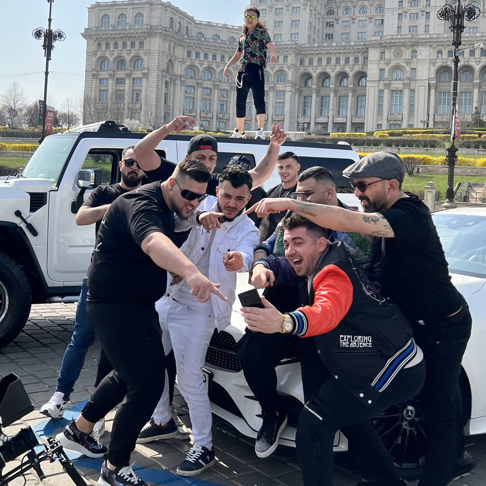 Iubesc Toti Tiganii