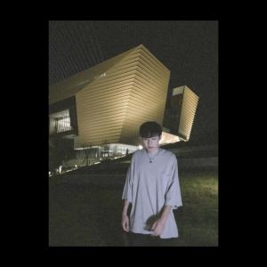 ดาวน์โหลดและฟังเพลง 谈恋爱甚么时候变成一场比赛 พร้อมเนื้อเพลงจาก Nj Ho