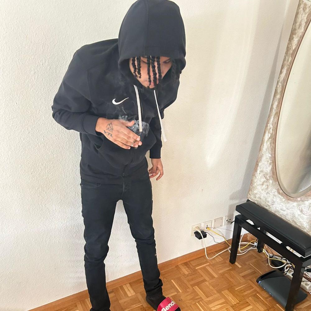 Tales of 02 (feat. Leas4ne) (Explicit)