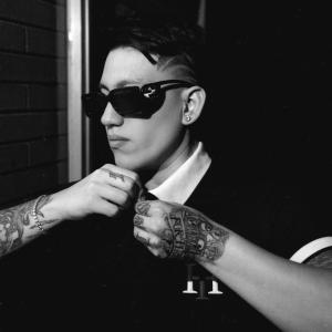 收聽Del Bloke的Love ? (Explicit)歌詞歌曲