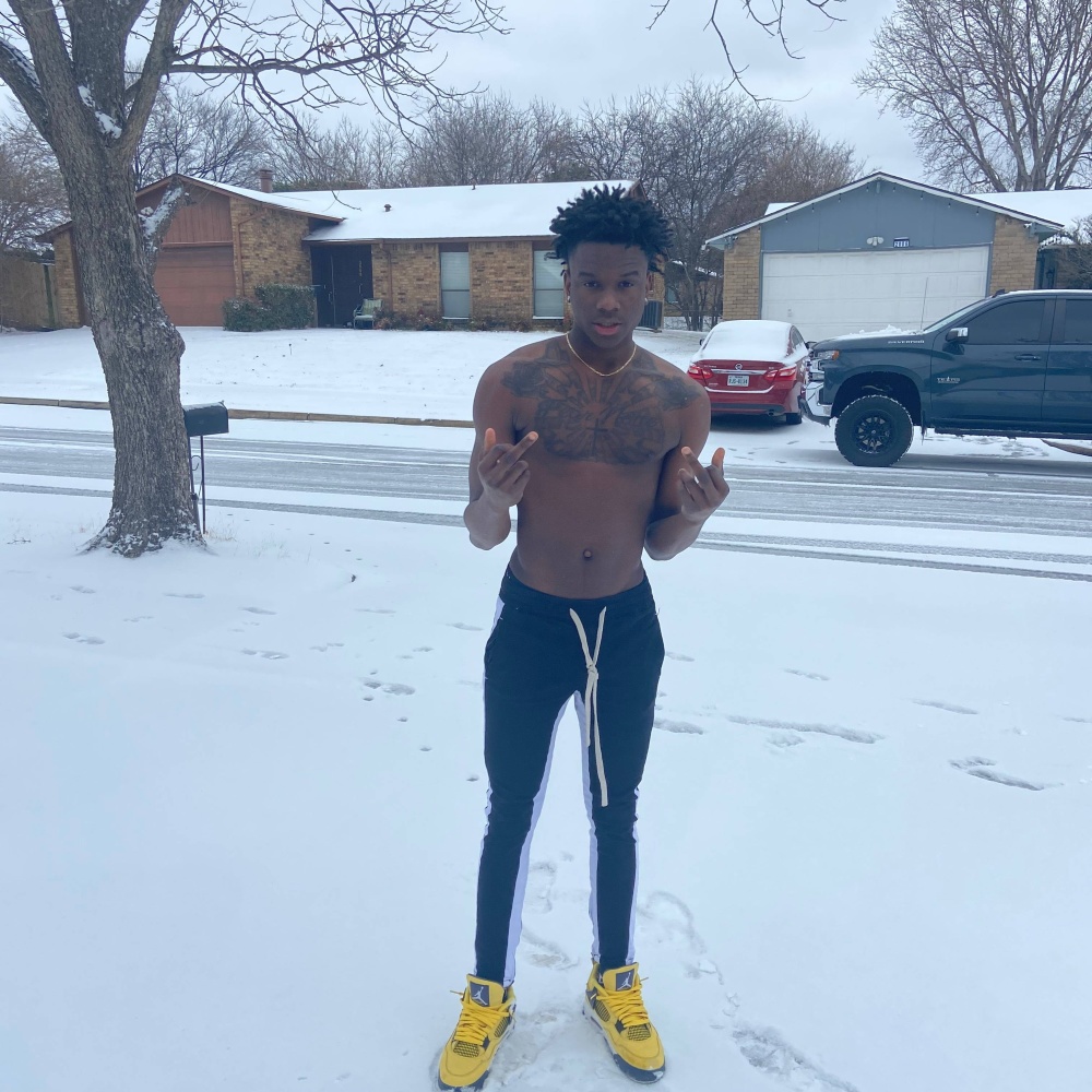 Halo (feat. HoodieTimi) (Explicit)