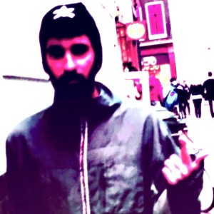 Dengarkan lagu גובה נעליים nyanyian Gido dengan lirik