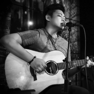 Dengarkan 刘同学 lagu dari 刘同学 dengan lirik