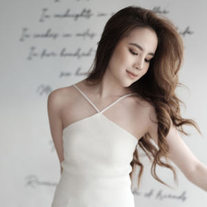 收听Agatha Chelsea的11: 11歌词歌曲