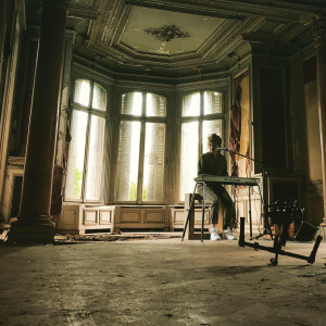 Listen to Fracas (Urbex version) song with lyrics from Nast