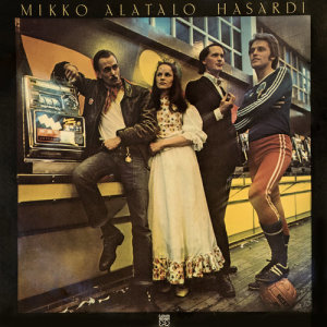 ดาวน์โหลดและฟังเพลง Kotona พร้อมเนื้อเพลงจาก Mikko Alatalo