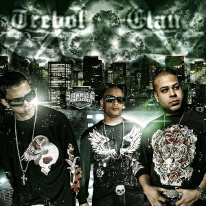 Listen to Corran (Street Version) song with lyrics from Trebol Clan