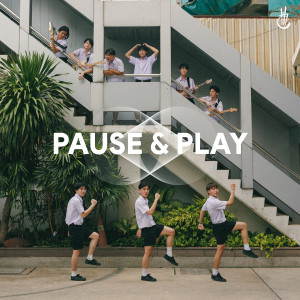 ดาวน์โหลดและฟังเพลง Pause & Play พร้อมเนื้อเพลงจาก BCC170