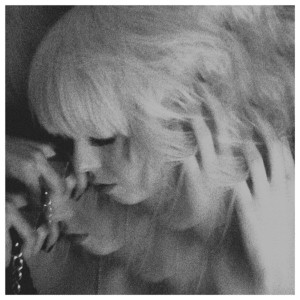 ดาวน์โหลดและฟังเพลง Soft Skin พร้อมเนื้อเพลงจาก Cosmetics