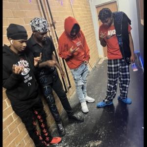 收聽TNGSOG Dno的Purky Purky (feat. Baby Switch, TNG Lil Facesum & SOG.Jo) (Radio Edit|Explicit)歌詞歌曲