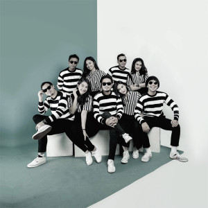 Dengarkan lagu Serasa Bahagia nyanyian Unda Undi dengan lirik