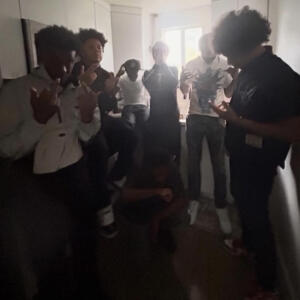 default playlist img