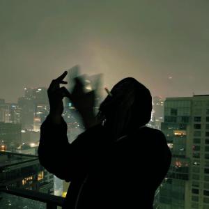 LittleKhaly的專輯SOMETHING BAD (feat. T Scam) [Sus Remix] [Explicit]