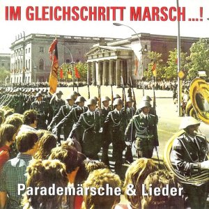 ดาวน์โหลดและฟังเพลง Straßenmarsch พร้อมเนื้อเพลงจาก Zentrales Orchester des MDI