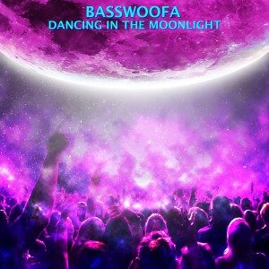 ดาวน์โหลดและฟังเพลง Dancing in the Moonlight พร้อมเนื้อเพลงจาก Basswoofa
