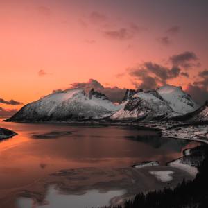 ดาวน์โหลดและฟังเพลง EA7高档小调（热播版） พร้อมเนื้อเพลงจาก 洋菟