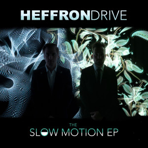 收听Heffron Drive的Living Room歌词歌曲